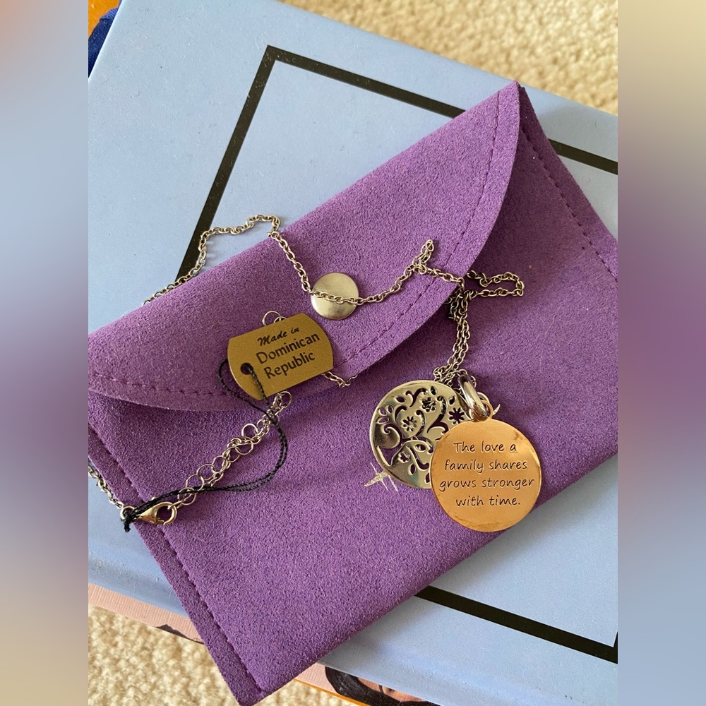 Hallmark Family Tree Necklace two sided